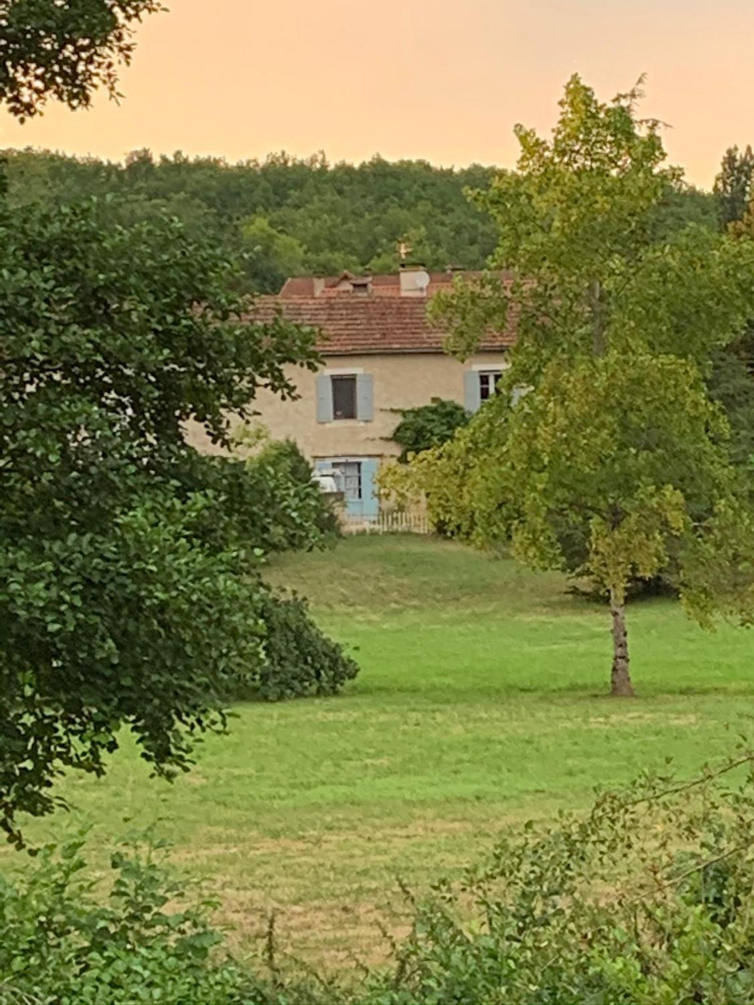 La Grange, 10 Rue Du Lavoir Saint-Martial-d'Albarede Eksteriør billede